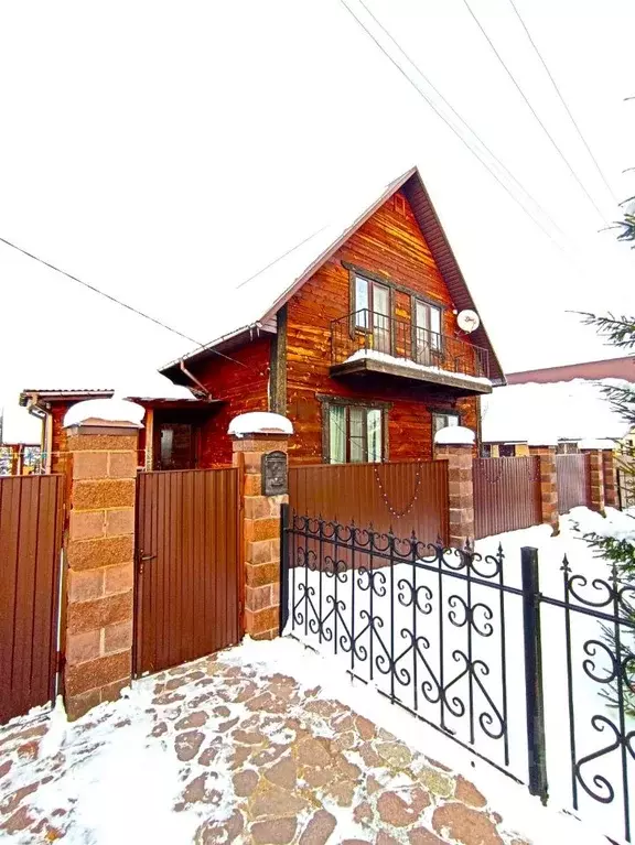 Дом в Башкортостан, Иглинский сельсовет, с. Иглино ул. Ленина (100 м) - Фото 1