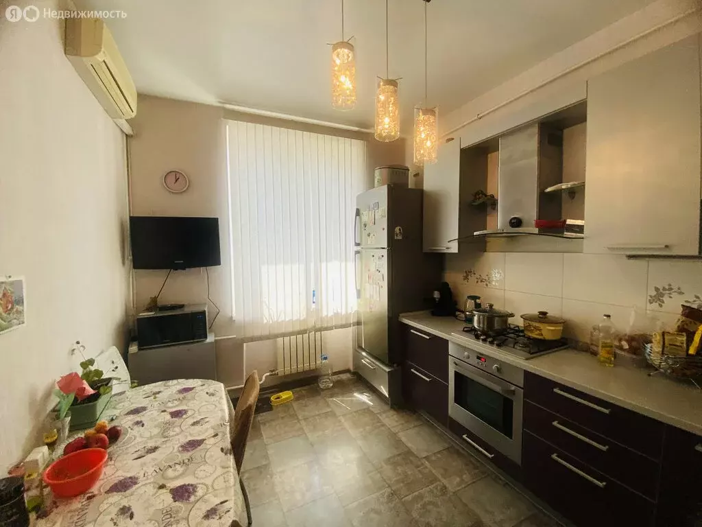 3-комнатная квартира: Новороссийск, улица Советов, 7 (70 м) - Фото 0