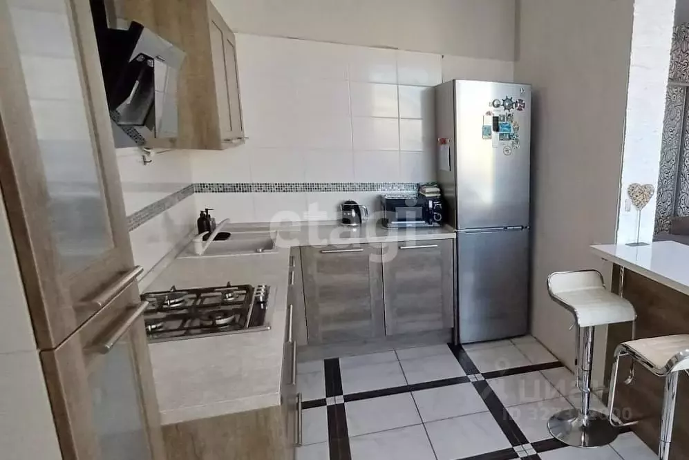 Дом в Оренбургская область, Оренбургский район, с. Нежинка Звездная ... - Фото 1