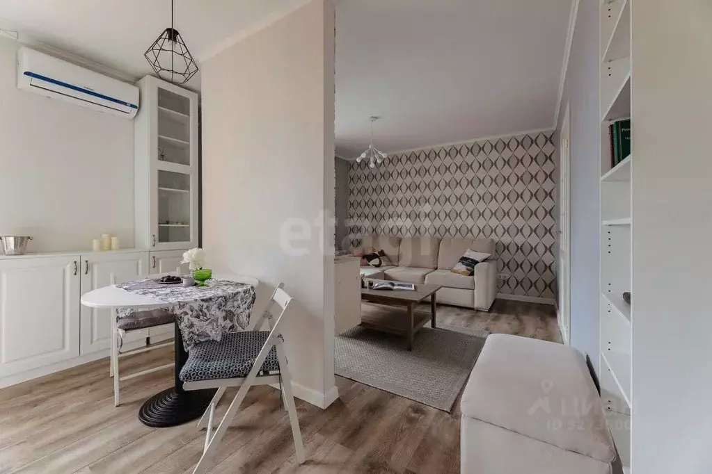 1-к кв. Тюменская область, Тюмень ул. Ю.-Р.Г. Эрвье, 24к2 (45.0 м) - Фото 1