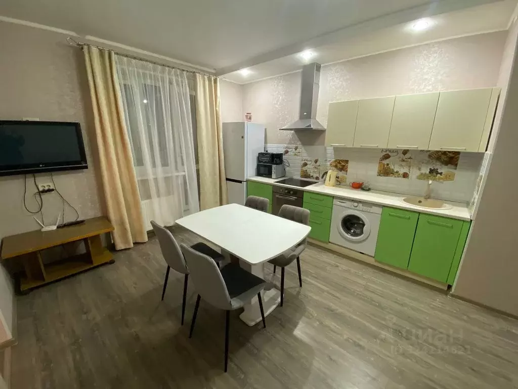 1-к кв. Челябинская область, Челябинск ул. Чичерина, 38В (53.0 м) - Фото 2