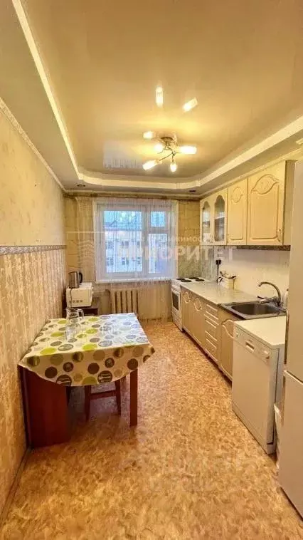 4-к кв. Саха (Якутия), Якутск ул. Федора Попова, 18/1 (72.0 м) - Фото 0
