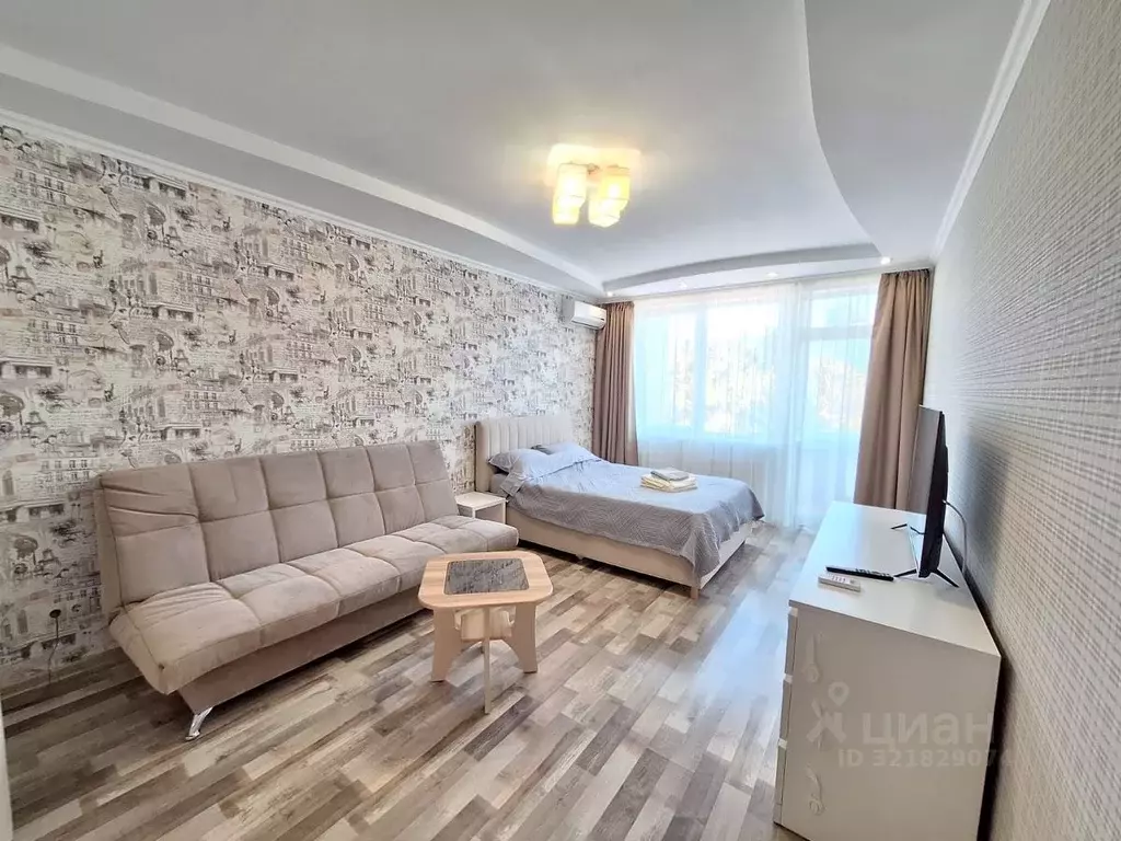 1-к кв. Крым, Симферополь ул. Тургенева, 13А (55.0 м) - Фото 0