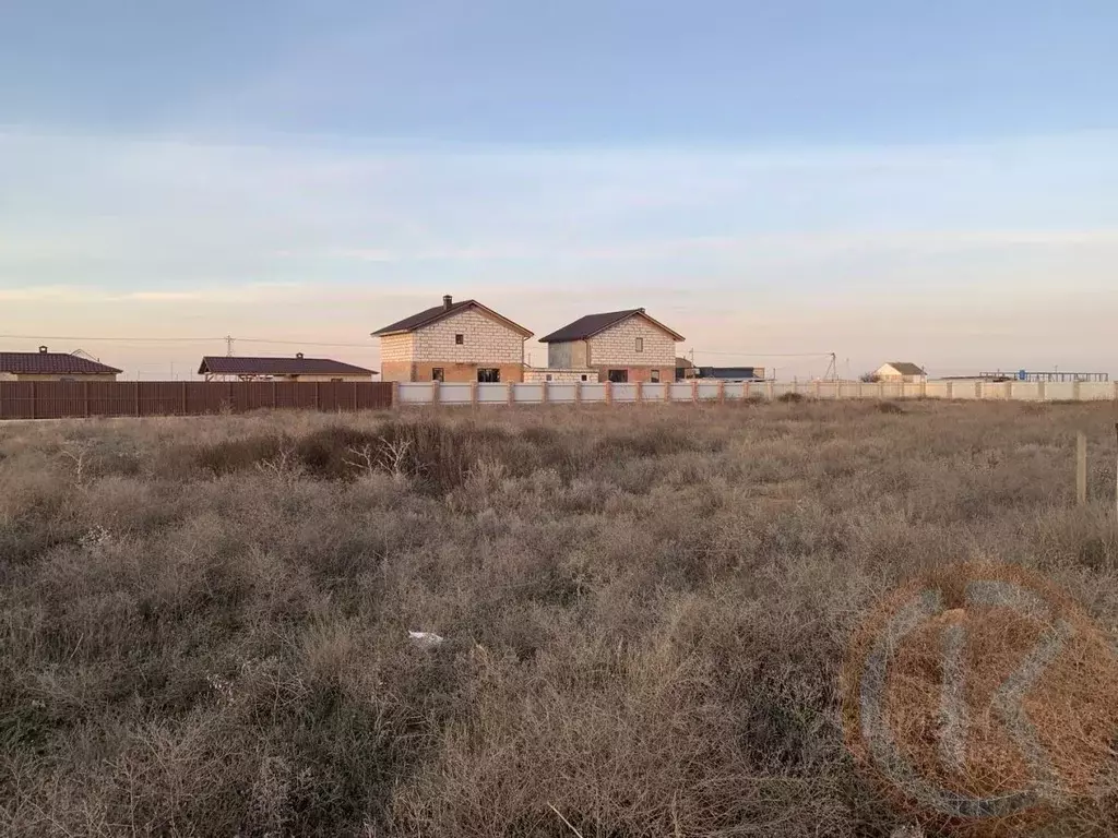 Участок в Крым, Евпатория городской округ, Заозерное пгт ул. Садовая ... - Фото 0