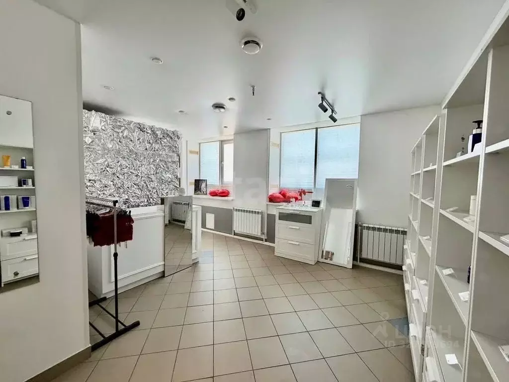 Помещение свободного назначения в Коми, Сыктывкар Коммунистическая ... - Фото 1