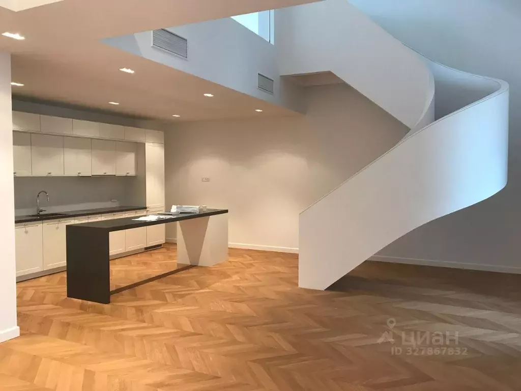 2-к кв. Москва Никольская ул., 10/2С2б (132.2 м) - Фото 1