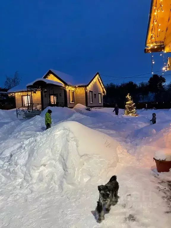 Дом в Карелия, Сортавальский муниципальный округ, пос. Хюмпеля ул. ... - Фото 1