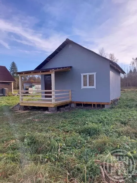 Дом в Новгородская область, Батецкий муниципальный округ, д. Холохно  ... - Фото 1