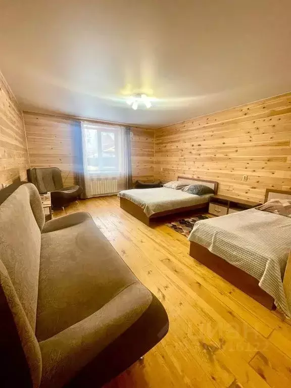 Комната Бурятия, Баргузинский район, с. Максимиха ул. Лермонтова, 8 - Фото 0