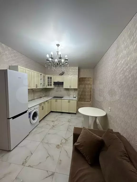 1-к. квартира, 50 м, 4/25 эт. - Фото 0