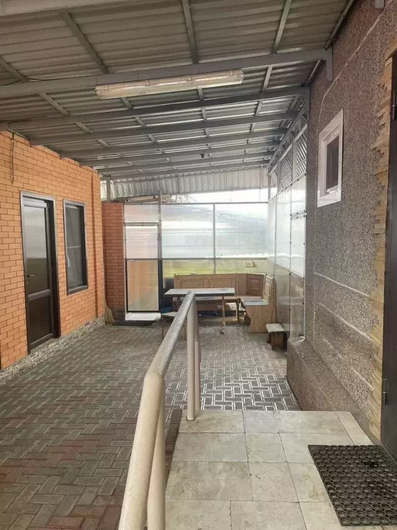 Дом в Краснодарский край, Лабинск Привокзальная ул., 24 (70 м) - Фото 2