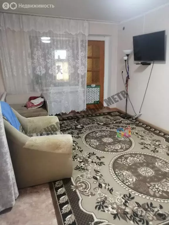 2-комнатная квартира: село Троицкое, улица Будённого, 4 (42 м) - Фото 1
