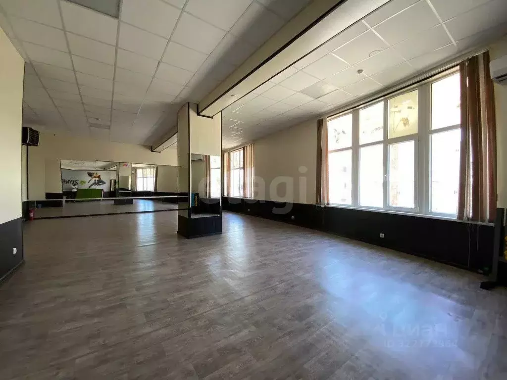 Помещение свободного назначения в Краснодарский край, Апшеронск ... - Фото 1