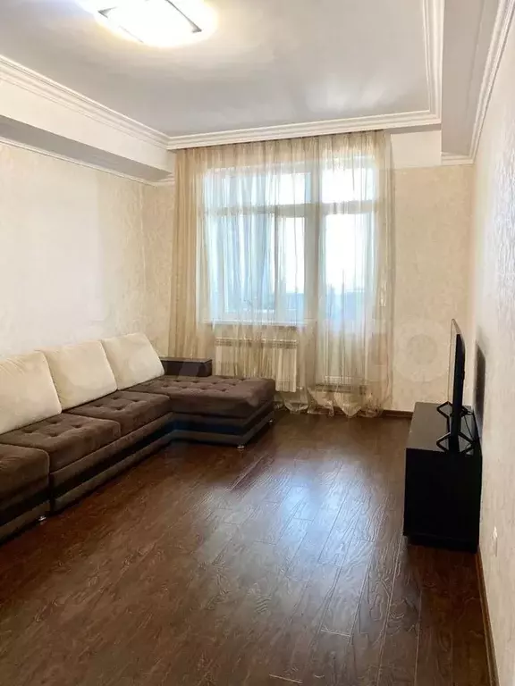 2-к. квартира, 60 м, 8/10 эт. - Фото 0