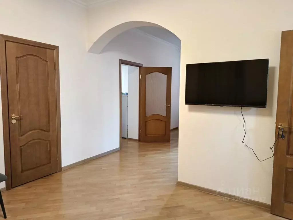 Дом в Ставропольский край, Кисловодск ул. Жуковского, 6В (250 м) - Фото 0