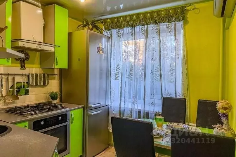 1-к кв. Самарская область, Сызрань Ульяновская ул., 105 (33.0 м) - Фото 1