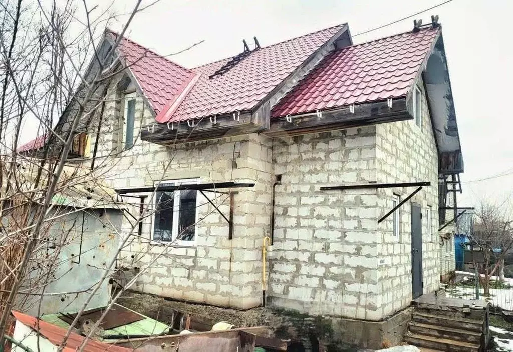 Дом в Белгородская область, Старый Оскол Хвойная ул. (100 м) - Фото 0
