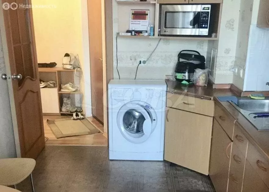3-комнатная квартира: Тюмень, улица Александра Логунова, 22 (65.8 м) - Фото 2