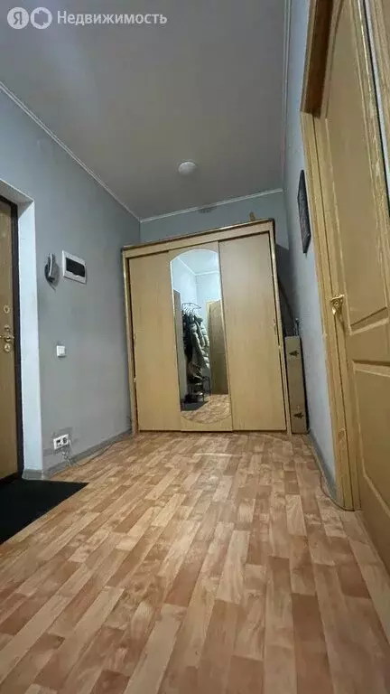 1-комнатная квартира: Тюмень, улица Газовиков, 55 (32.4 м) - Фото 0