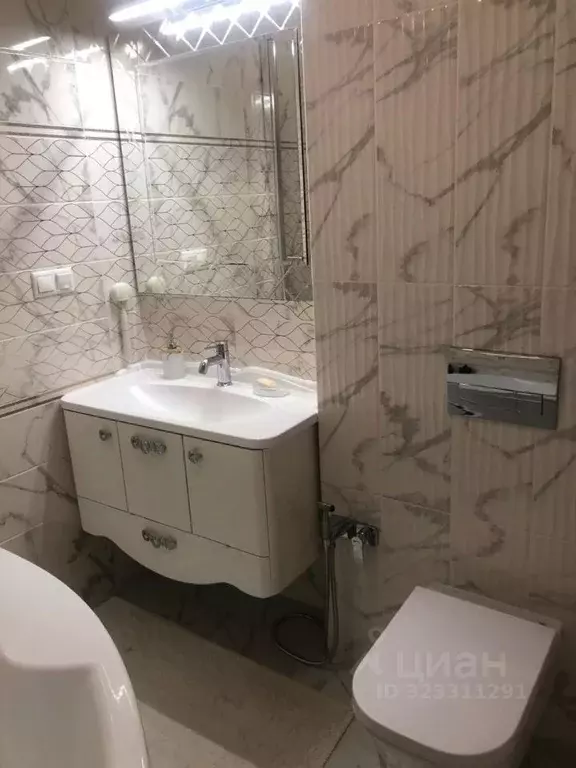 2-к кв. Удмуртия, Ижевск ул. имени Вадима Сивкова, 273 (63.0 м) - Фото 0