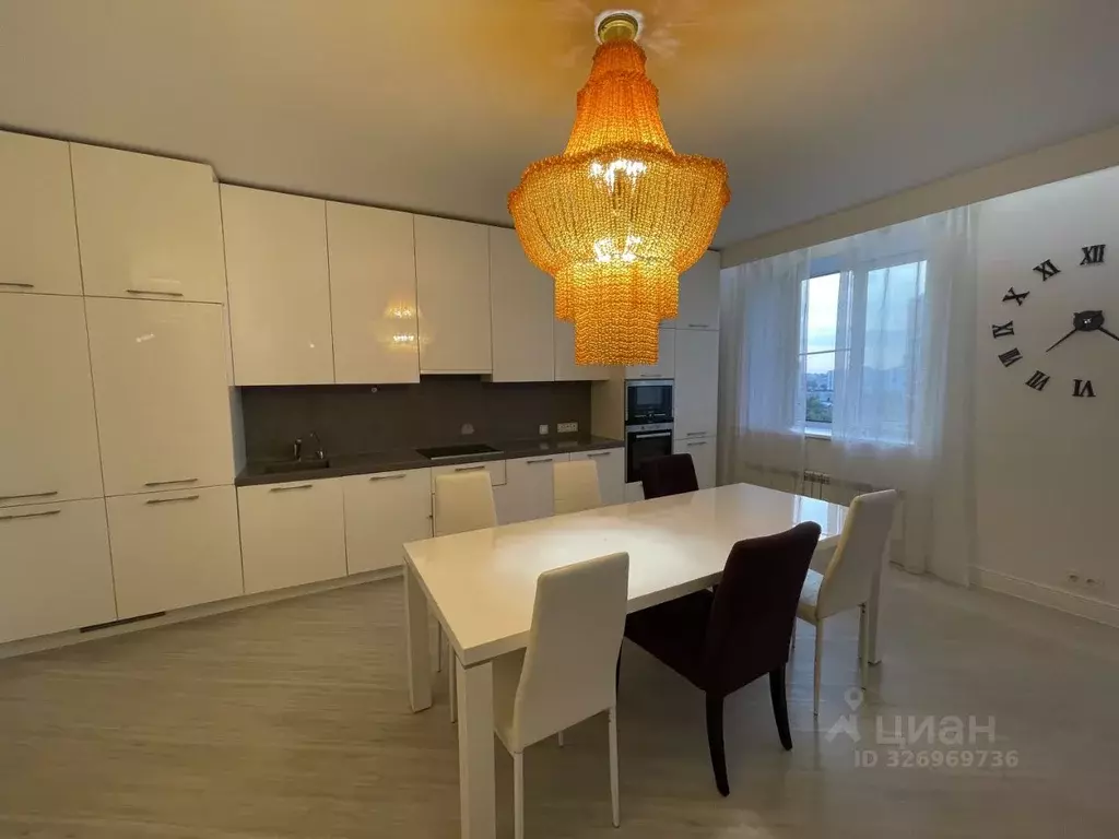 3-к кв. Москва ул. Покрышкина, 8 (143.0 м) - Фото 1