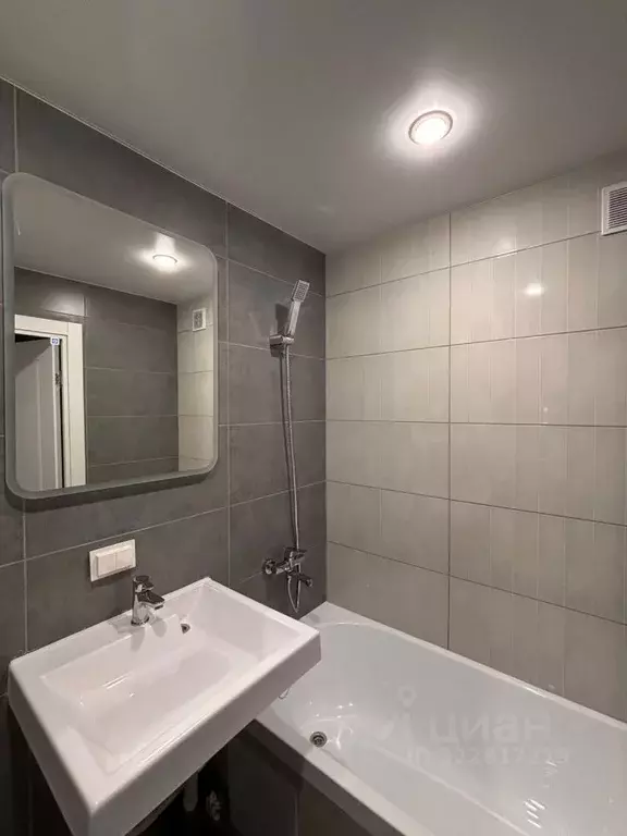 2-к кв. Нижегородская область, Нижний Новгород просп. Ленина, 51к5 ... - Фото 2