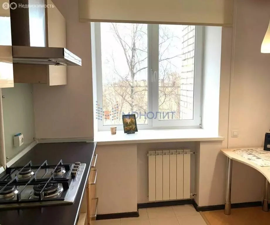 3-комнатная квартира: Чебоксары, улица Ахазова, 5 (62.3 м) - Фото 1