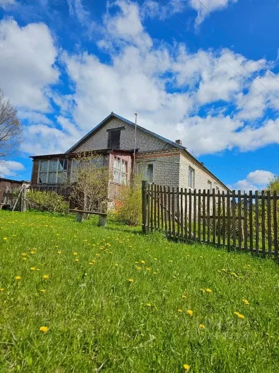 Дом в Псковская область, Стругокрасненский район, д. Подложье ул. ... - Фото 0