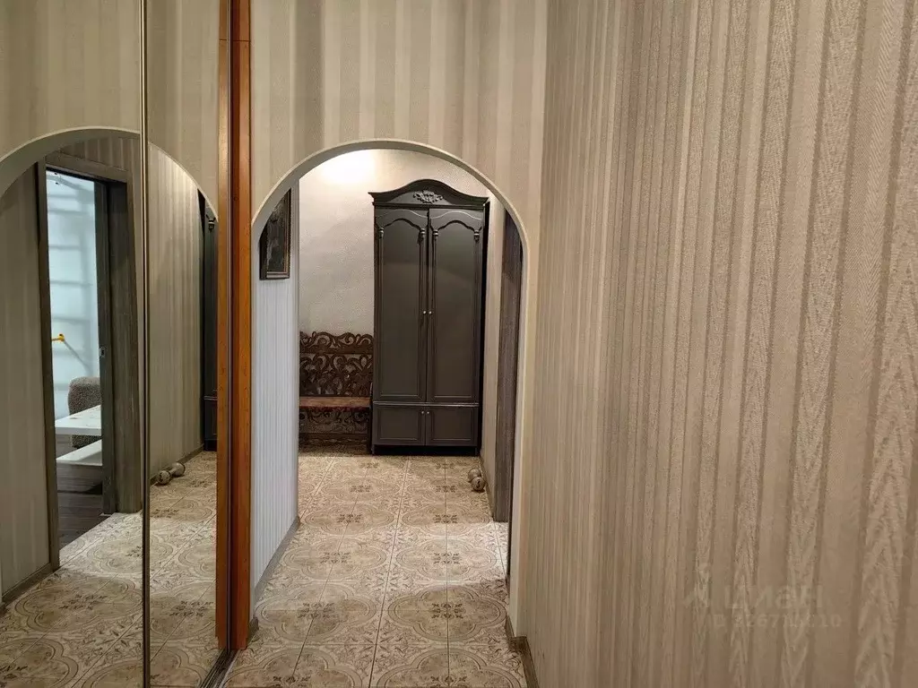 1-к кв. Саха (Якутия), Якутск ул. Чернышевского, 22/2 (50.0 м) - Фото 2