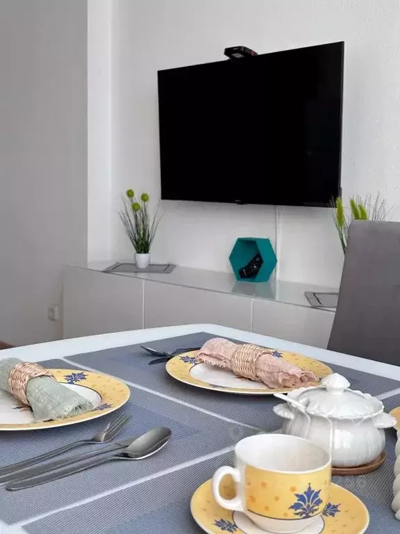 1-к кв. Свердловская область, Екатеринбург ул. Краснолесья, 54 (48.0 ... - Фото 1