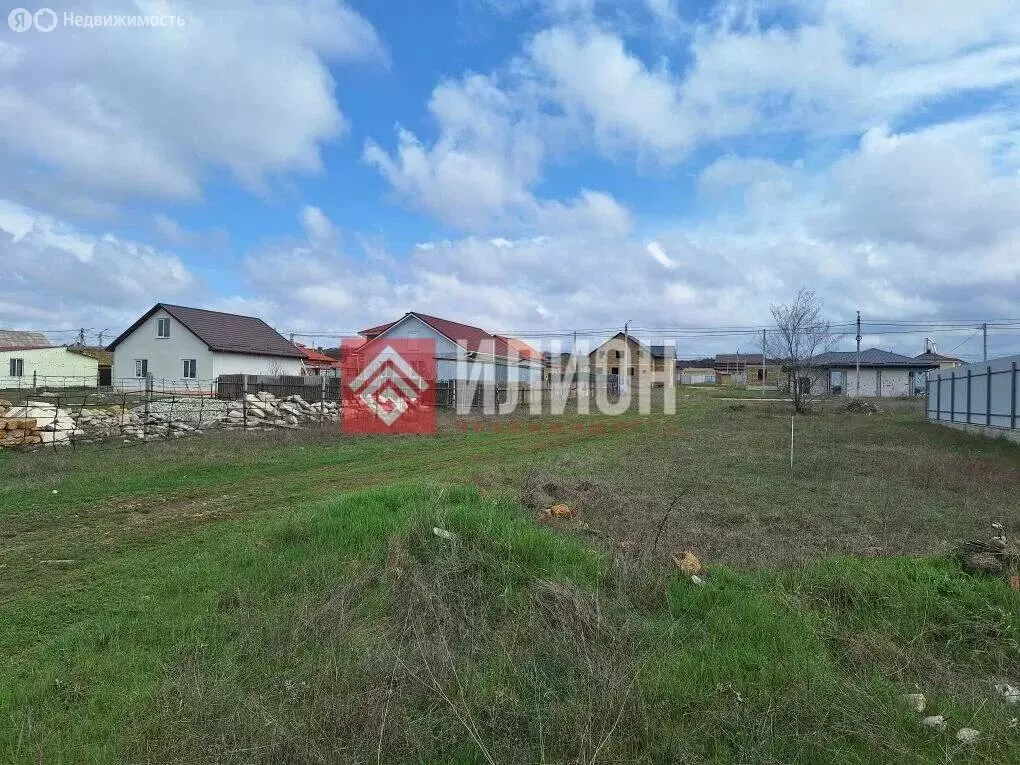 Участок в Мирное, улица Валерия Волкова, 24 (6 м) - Фото 2