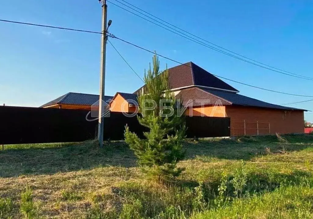 Дом в Тюменская область, с. Нижняя Тавда ул. Новогодняя, 46 (437 м) - Фото 0