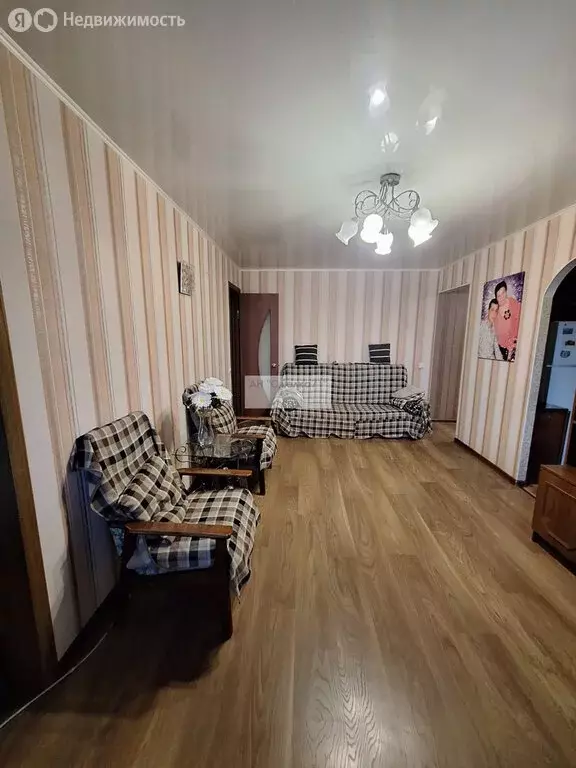 2-комнатная квартира: посёлок Угольный, Шоссейная улица, 4 (46 м) - Фото 0
