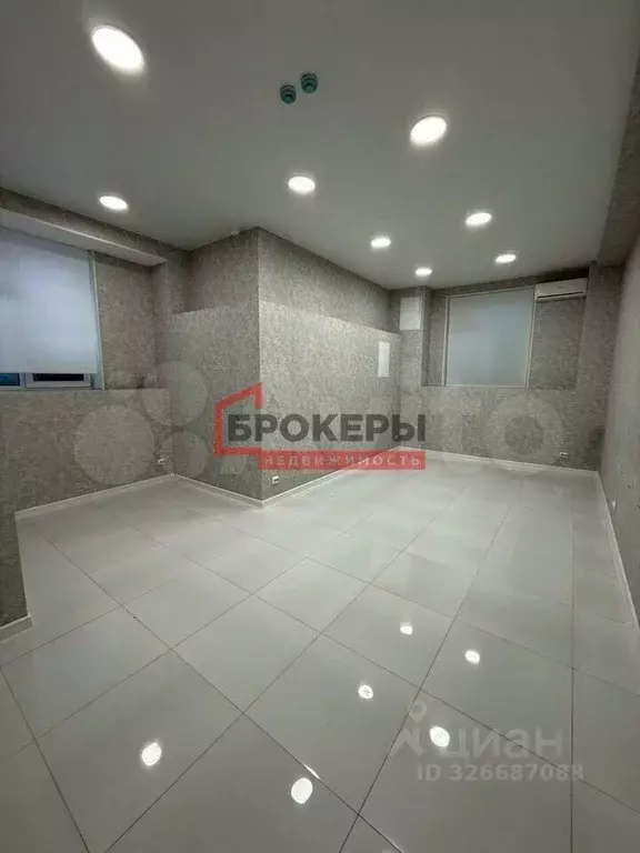 Помещение свободного назначения в Севастополь ул. Тульская, 16 (33 м) - Фото 2