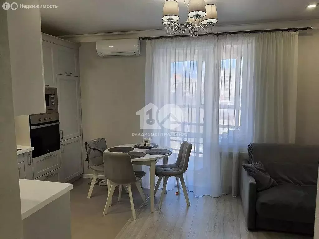 3-комнатная квартира: Новосибирск, улица Дмитрия Шамшурина, 1 (72 м) - Фото 1