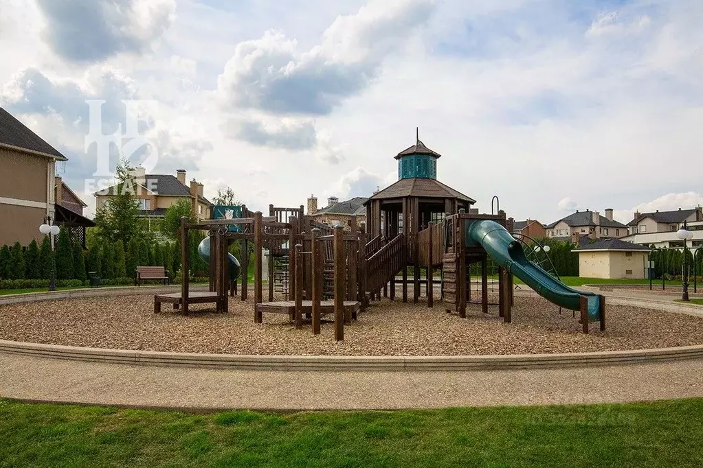 Дом в Московская область, Мытищи городской округ, пос. Вешки ул. ... - Фото 1