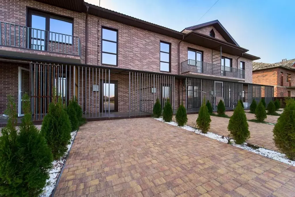 2-к кв. Адыгея, Тахтамукайский район, Старобжегокайское с/пос, Хомуты ... - Фото 1