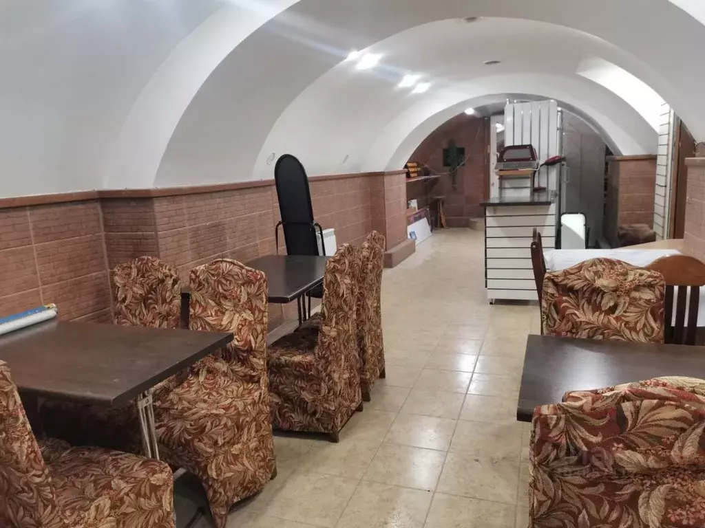 Торговая площадь в Орловская область, Орел ул. 1-я Курская, 69 (70 м) - Фото 1