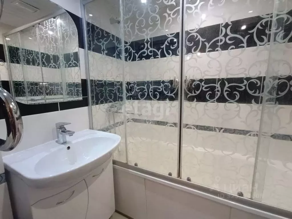 3-к кв. Башкортостан, Стерлитамак Стадионная ул., 19А (66.7 м) - Фото 1