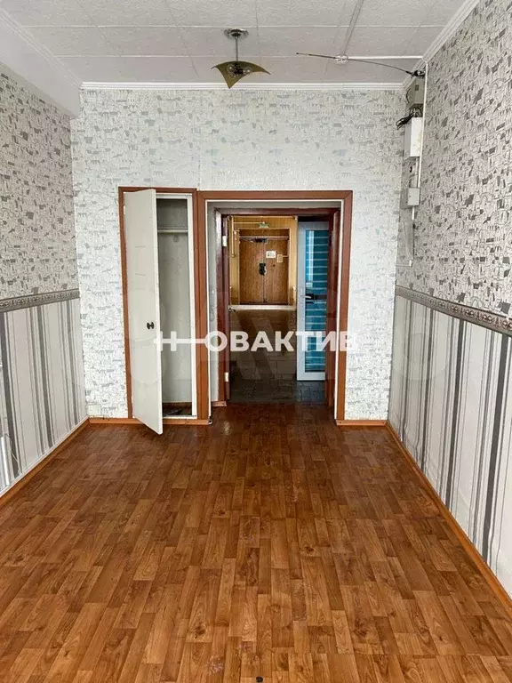 Продам офисное помещение, 394.2 м - Фото 1