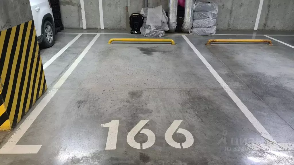 Гараж в Татарстан, Казань ул. Азата Аббасова, 8 (13 м) - Фото 1