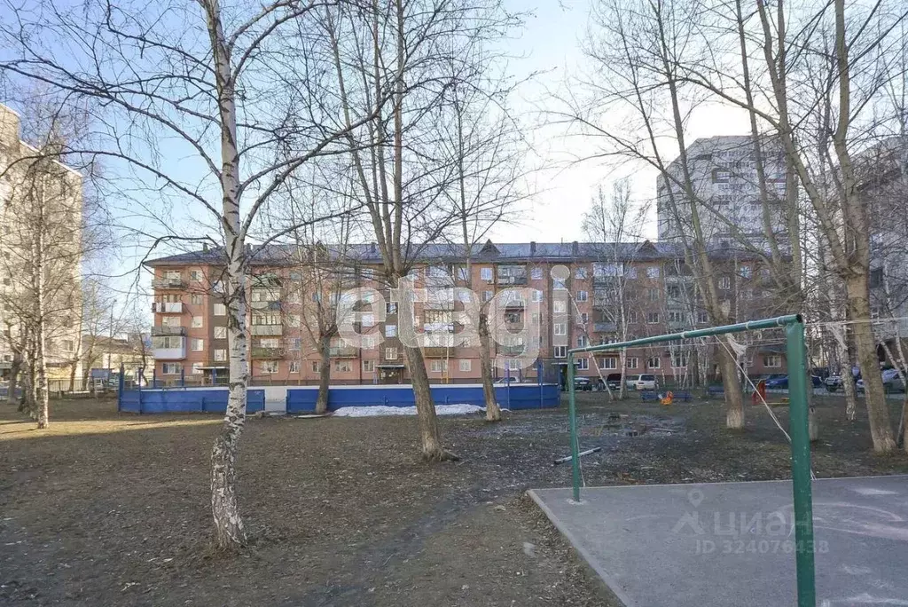 2-к кв. Тюменская область, Тюмень ул. Республики, 198 (43.4 м) - Фото 1