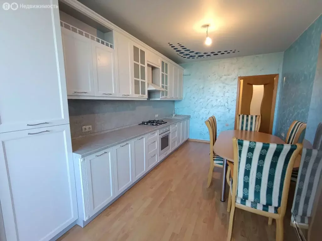2-комнатная квартира: Ейск, улица Горького, 13 (91.1 м) - Фото 1