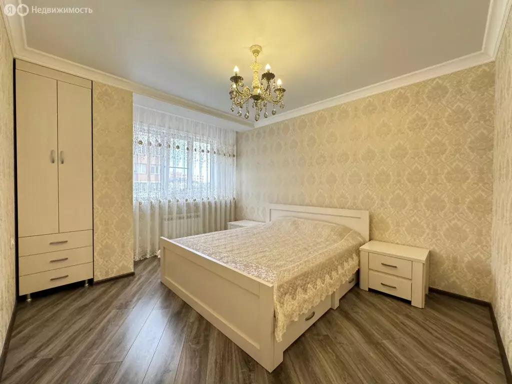 3-комнатная квартира: Нальчик, улица Чернышевского, 195Б (95 м) - Фото 1