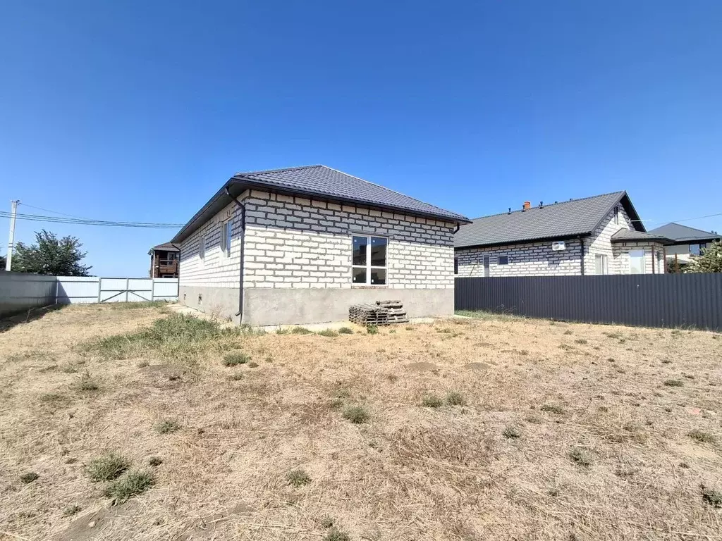 Дом в Краснодарский край, Ейск Приморский пер. (235 м) - Фото 1