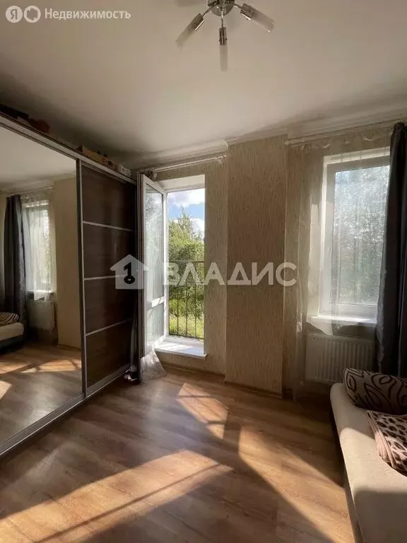 2-комнатная квартира: посёлок Романовка, Школьная улица, 60 (62.1 м) - Фото 1