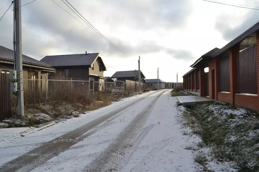 Участок в Московская область, Раменский городской округ, д. Обухово ... - Фото 0