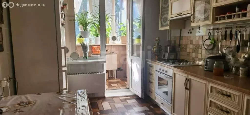 2-комнатная квартира: Воронеж, улица Гаршина, 10 (59.7 м) - Фото 0