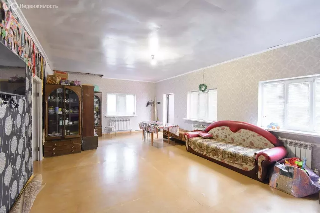 Дом в Батайск, улица Иноземцева, 48 (100 м) - Фото 0