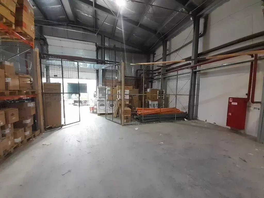 Склад в Свердловская область, Екатеринбург ул. Карьерная, 26 (300 м) - Фото 1